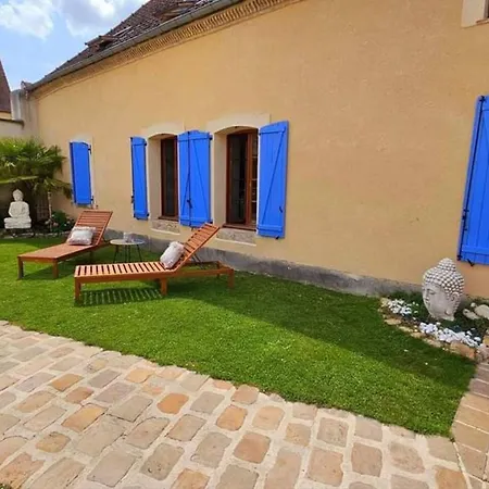 Villa De 5 Avec Piscine Privee Jacuzzi Et Terrasse A Saudoy