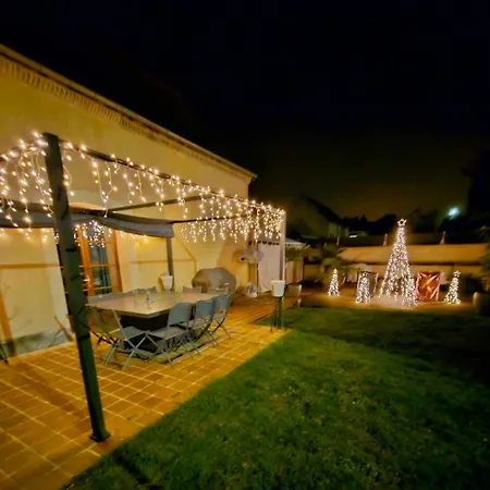 De 5 Avec Piscine Privee Jacuzzi Et Terrasse A Saudoy