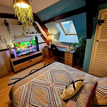 De 5 Avec Piscine Privee Jacuzzi Et Terrasse A Saudoy