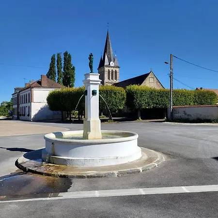 De 5 Avec Piscine Privee Jacuzzi Et Terrasse A Saudoy *