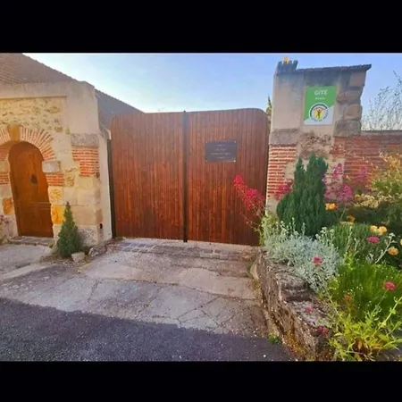 De 5 Avec Piscine Privee Jacuzzi Et Terrasse A Saudoy