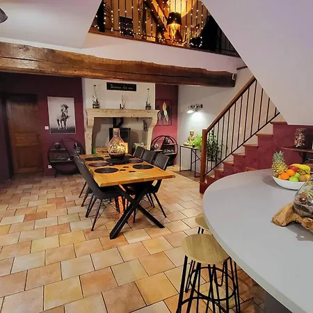 Villa De 5 Avec Piscine Privee Jacuzzi Et Terrasse A Saudoy