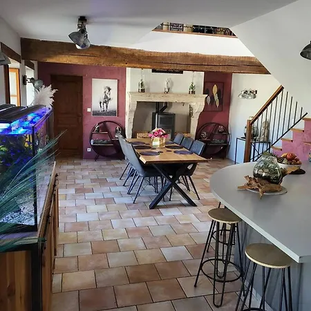 Villa De 5 Avec Piscine Privee Jacuzzi Et Terrasse A Saudoy